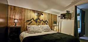 3 habitaciones y tabla de planchar con plancha 