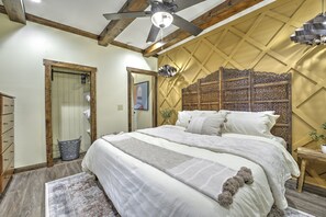 3 bedrooms, iron/ironing board, travel crib, free WiFi