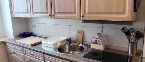 冰箱、微波炉、炉灶、茶具/咖啡用具