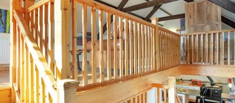 UK45543-The Threshing Barn