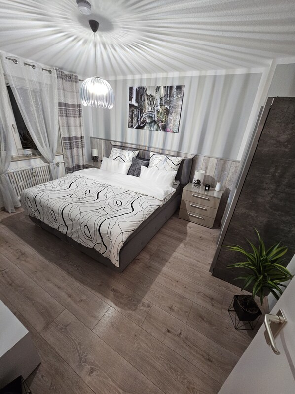 2 bedrooms, WiFi, bed sheets