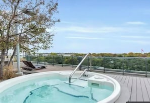 Baignoire à remous extérieure