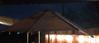 KJ Getaways "Glampsite" Affordable Short/Long Stays! Free On-Site Laundry Mat!