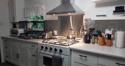 Bayview mobile, brightly renovated , ocean view, close to amenities .