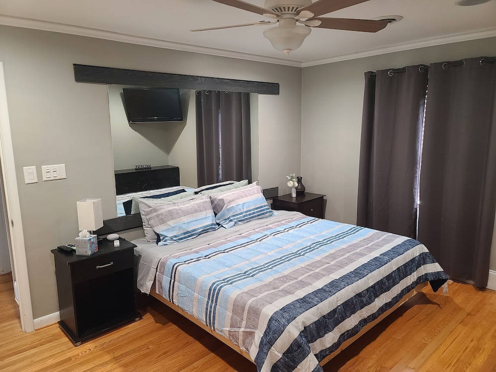 Pool, Hot Tub, and Fun for all! Hagerstown Vrbo