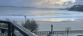 Piso de Lujo en Primera Línea de Playa en Sanxenxo