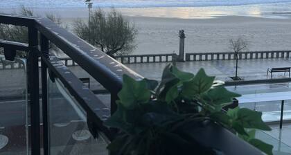 Piso de Lujo en Primera Línea de Playa en Sanxenxo