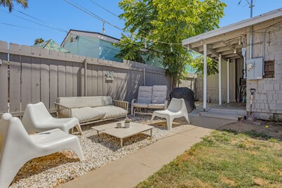 Doggy Beach Haven Sleeps 8 Free Parking