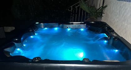 Maison Pour 8 Adultes et Maximum 6 Enfants Avec Piscine Chauffée, spa et Sauna