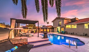 Outdoor pool - 4BR House Near Strip/Airport w/ Pool That's a Vegas Dream House (Las Vegas)