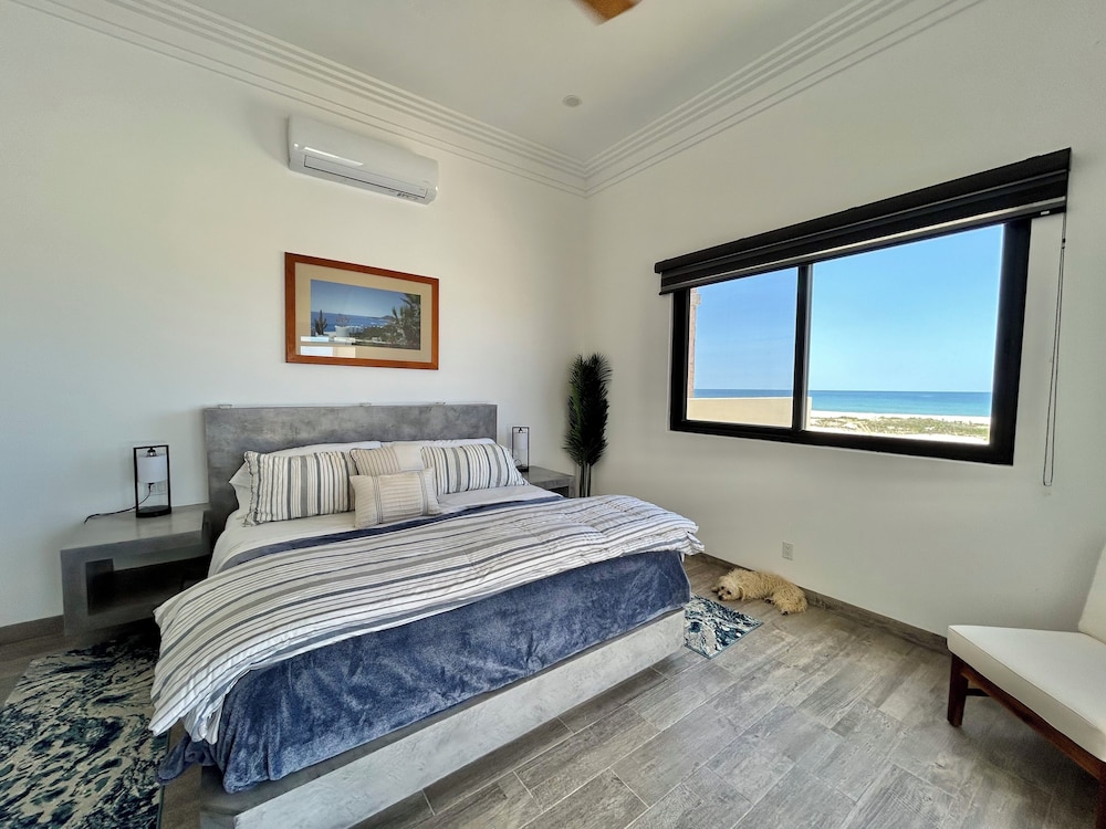 Serene Jewel on the Sea of Cortez Sleeps 8, 4 bedrooms, 4.5 baths