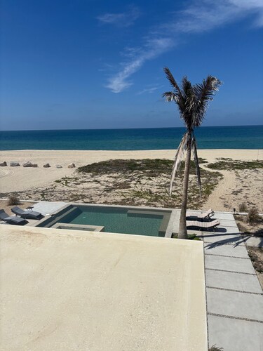 Serene Jewel on the Sea of Cortez
Sleeps 8, 4 bedrooms, 4.5 baths + Pool