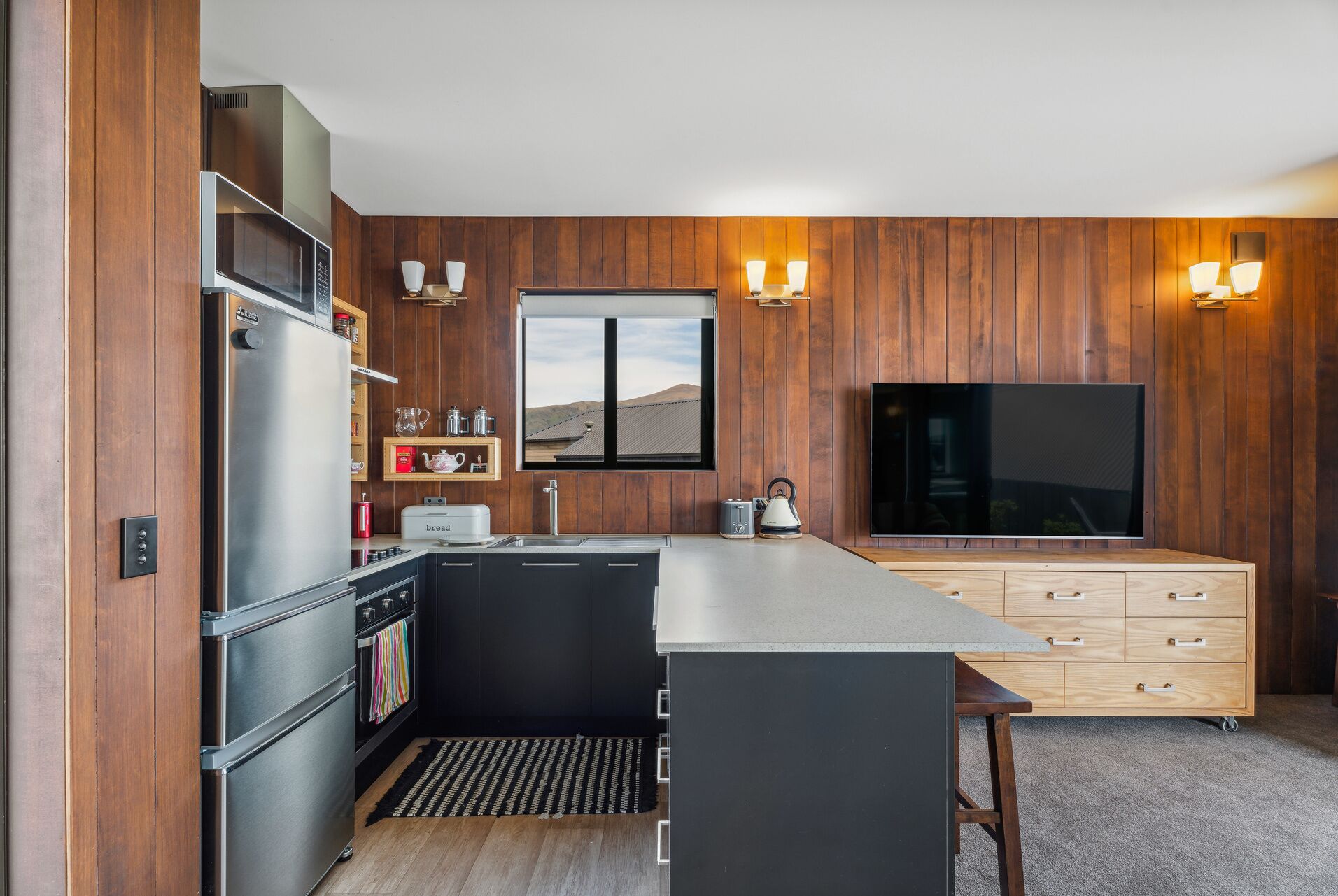 Fridge, microwave, dishwasher, toaster