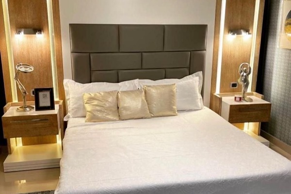 Literie de qualité supérieure, matelas mémoire de forme, bureau