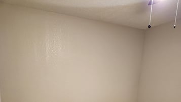 4 bedrooms, WiFi, bed sheets