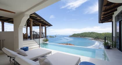 Las Catalinas-Casa Chameleon's neighbor perfect for large groups, amazing views