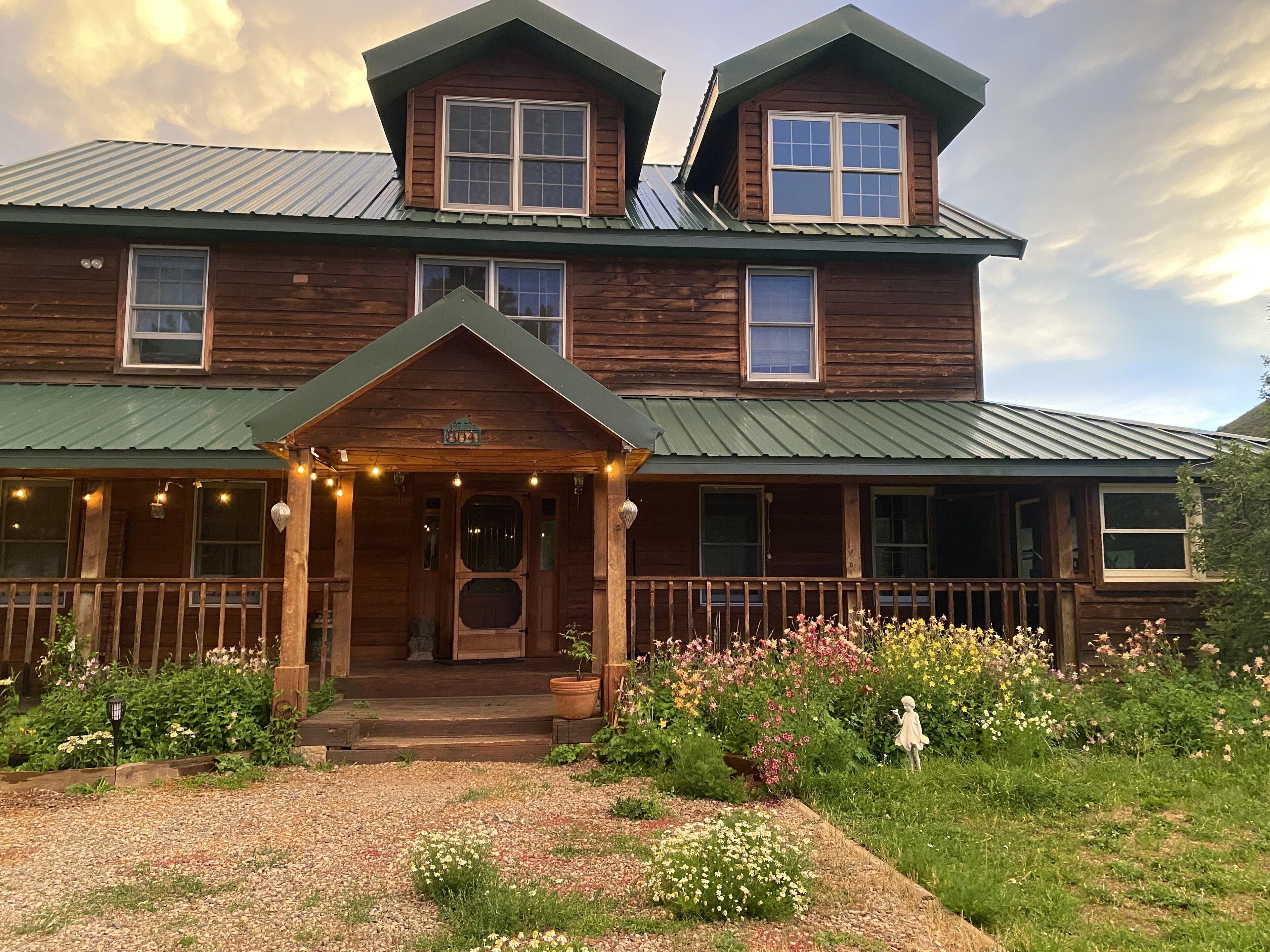 Entire 4260 s ft ,7 bed/6 bath property! 4 Scenic acres.
