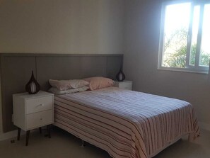 5 makuuhuonetta, silitysrauta/-lauta, Wi-Fi, vuodevaatteet