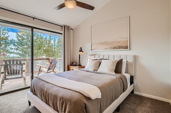 2 habitaciones, tabla de planchar con plancha, cuna de viaje y wifi 