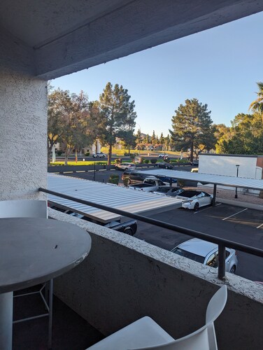 2bed 2bath with Pool, Hot Tub and Fireplace. Conveniently located!!!!!!!!!!!!!!!