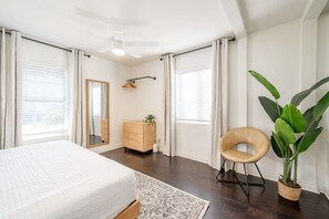 3 bedrooms, iron/ironing board, travel crib, free WiFi