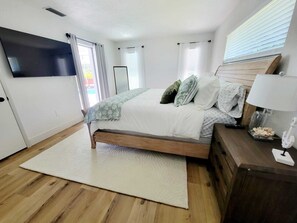 3 bedrooms, iron/ironing board, travel crib, free WiFi