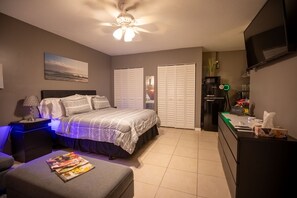 1 chambre, fer et planche à repasser, Wi-Fi, literie fournie