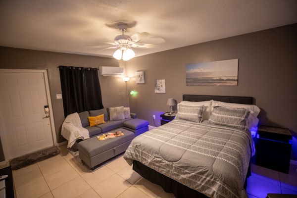 1 camera, ferro/asse da stiro, Wi-Fi, lenzuola