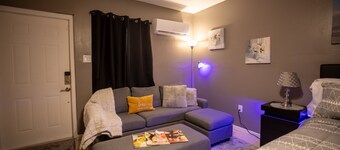 Luxurious Pool Cottage Sleep 2