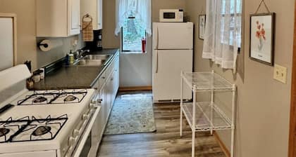 Timberline Cabins - Wildwood Cottage - Hot tub, Pets