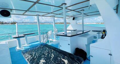 70'POWER CATAMARAN VIP CRUISE LUXURY RENTED BY OWNER 🏆🎉2022-2023 .