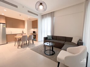 Apartemen (2 Bedrooms) | Ruang keluarga