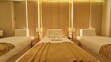 Superior Triple Room | 1 bedroom, hypo-allergenic bedding, pillow-top beds, minibar
