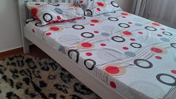 House | 1 bedroom, iron/ironing board, free WiFi, bed sheets