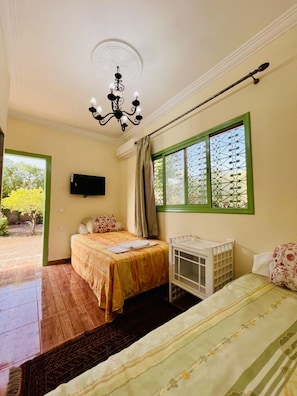 1 غرفة نوم وخزنة داخل الغرفة وواي فاي مجانًا