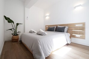 3 quartos, ferros/tábuas de passar roupa, Wi-Fi, roupa de cama