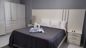 2 bedrooms, premium bedding, iron/ironing board, free WiFi