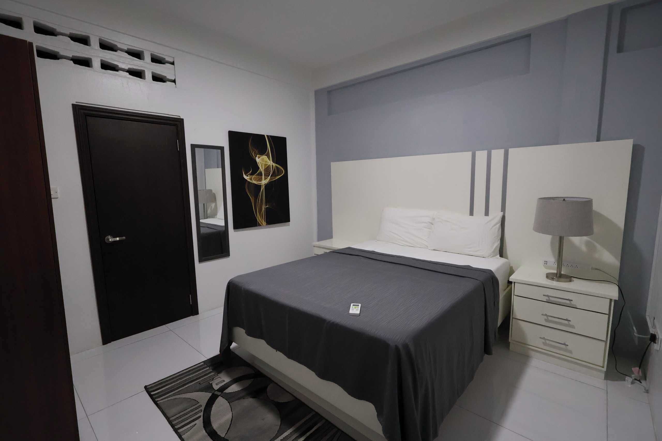 2 bedrooms, premium bedding, iron/ironing board, free WiFi