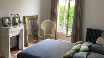 3 slaapkamers, een strijkplank/strijkijzer, wifi, beddengoed