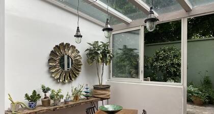 Belle et lumineuse maison de ville Ă 8 minutes de Paris