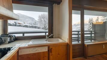 Refrigerador, microondas, horno y lavavajillas