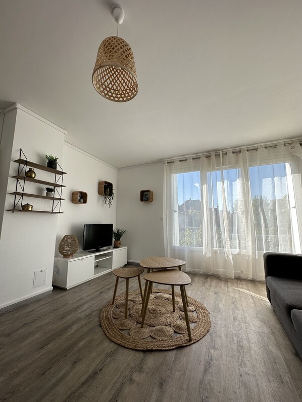 Smart TV - Arlette Grand F2 47 m2 Riva Bella Quartier Résidentiel Calme (Ouistreham)