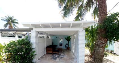 The Gem of Lake Worth!