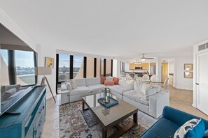 TV - Bridgepoint Luxury 300 (south padre island)