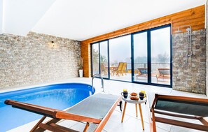 Piscine intérieure