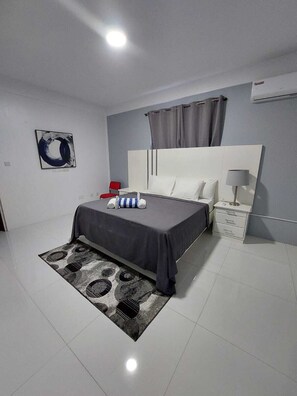 Luksushuoneisto | 3 makuuhuonetta, ylelliset vuodevaatteet, silitysrauta/-lauta