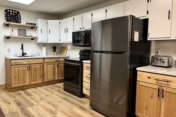 Frigorífic, microones, forn i placa de cuina