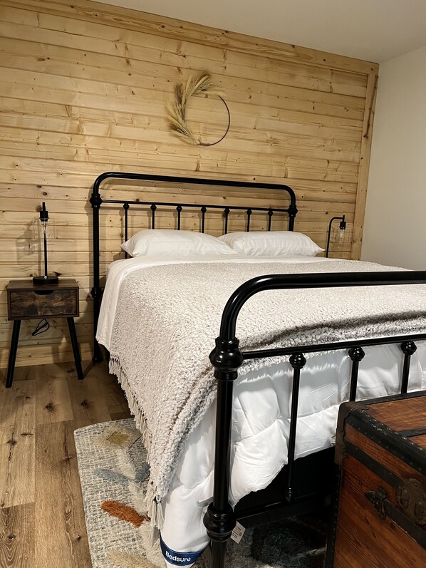 1 bedroom, desk, iron/ironing board, free WiFi