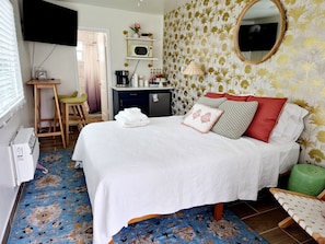 1 室のベッドルーム、アイロン / アイロン台、WiFi (無料)、ベッドシーツ