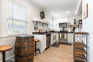 Fridge, microwave, oven, stovetop - Charming Townhouse in Downtown Waco! (Waco)